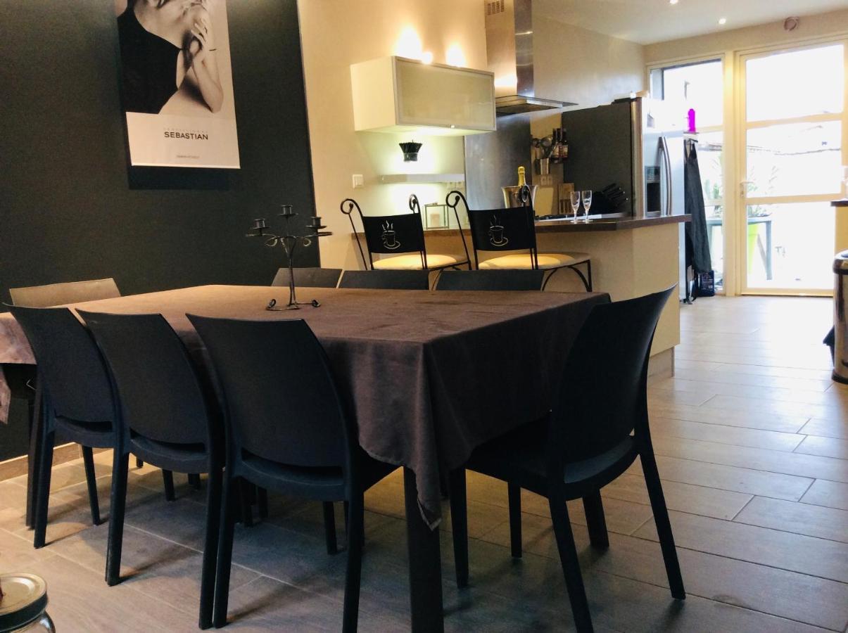 Maison Auguste Meyzieu Eksteriør bilde